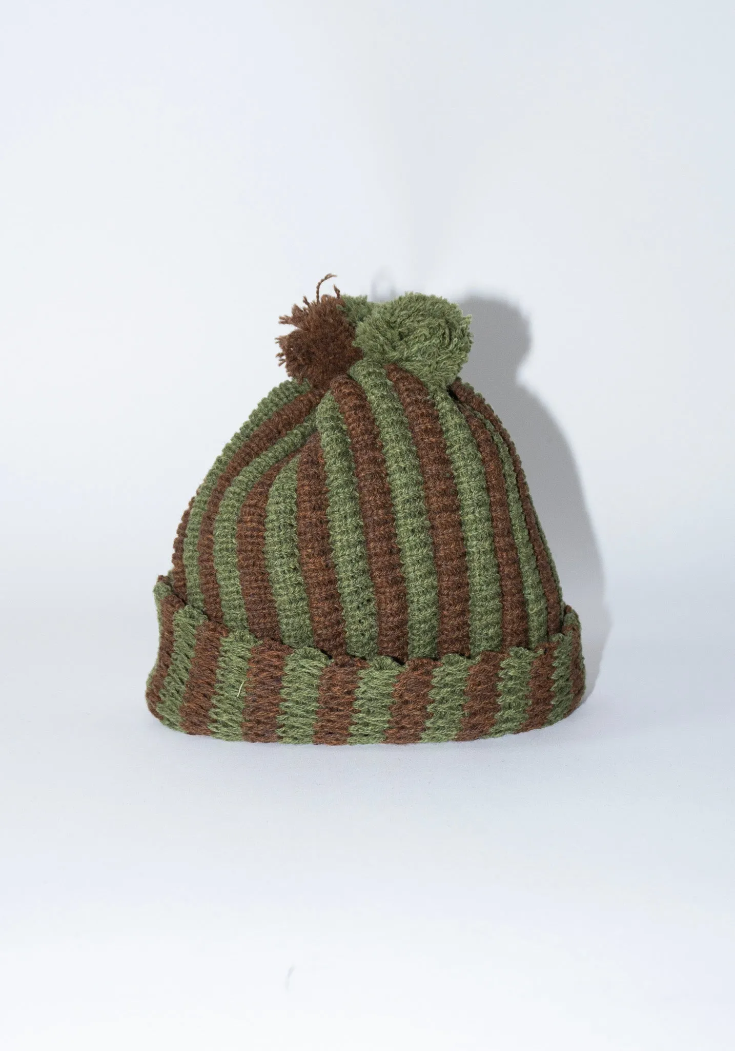 British Lambswool Stripe Pleat Hat in Tobacco and Dark Apple Stripe